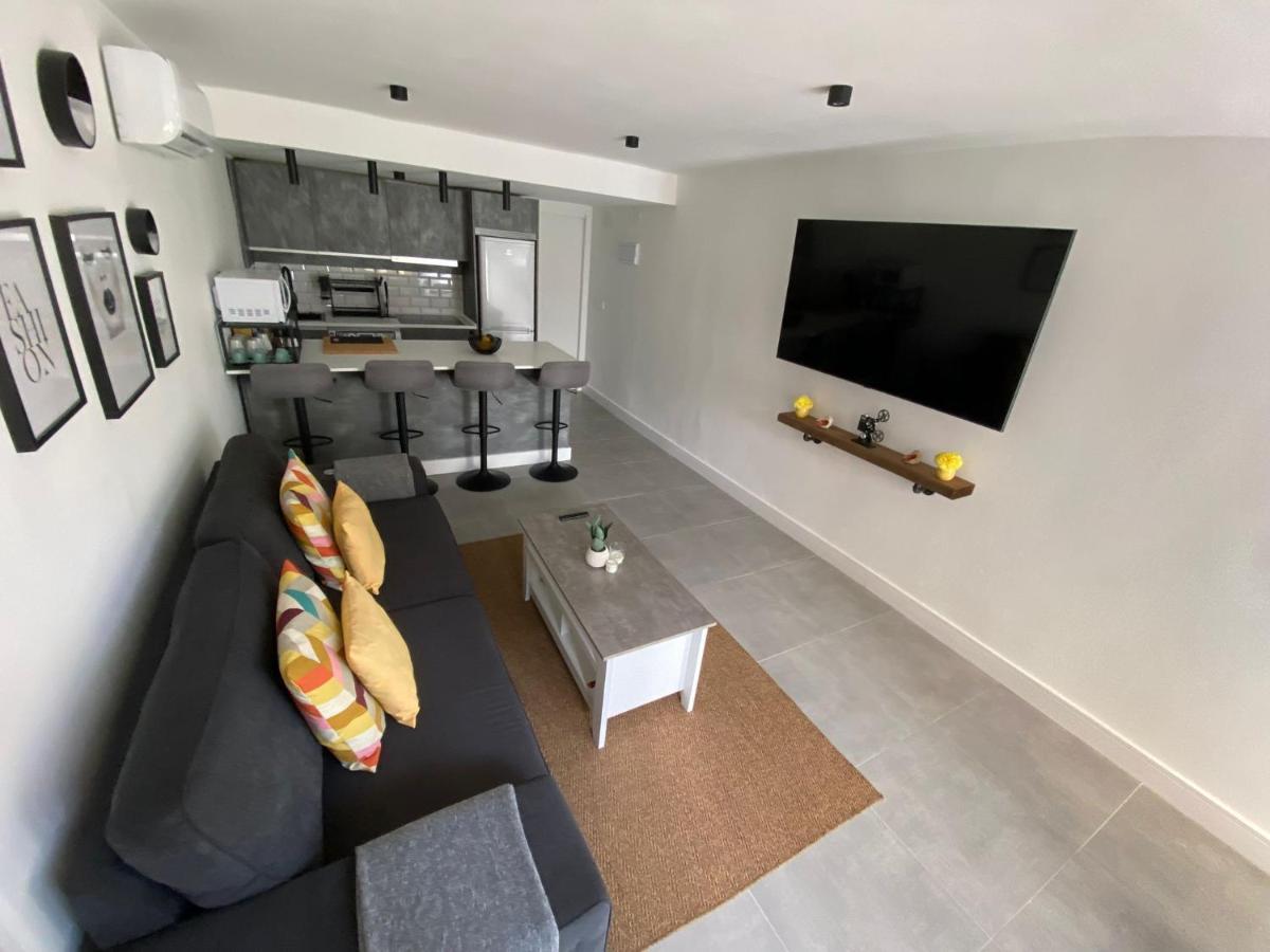 Apartamento Duplex 2 Dorm / 2 Wc *